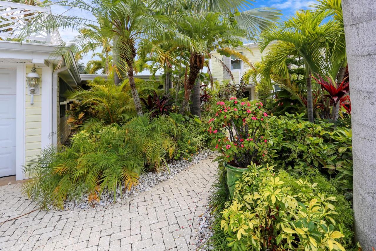 Coconut Paradise St. Pete Beach Exterior foto