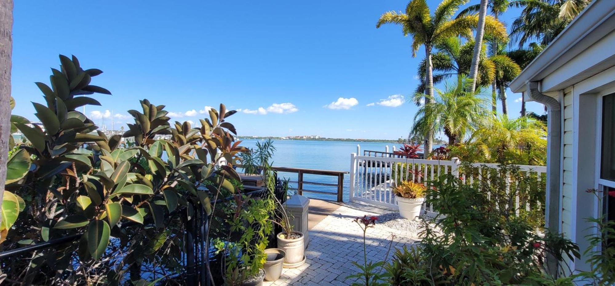 Coconut Paradise St. Pete Beach Exterior foto